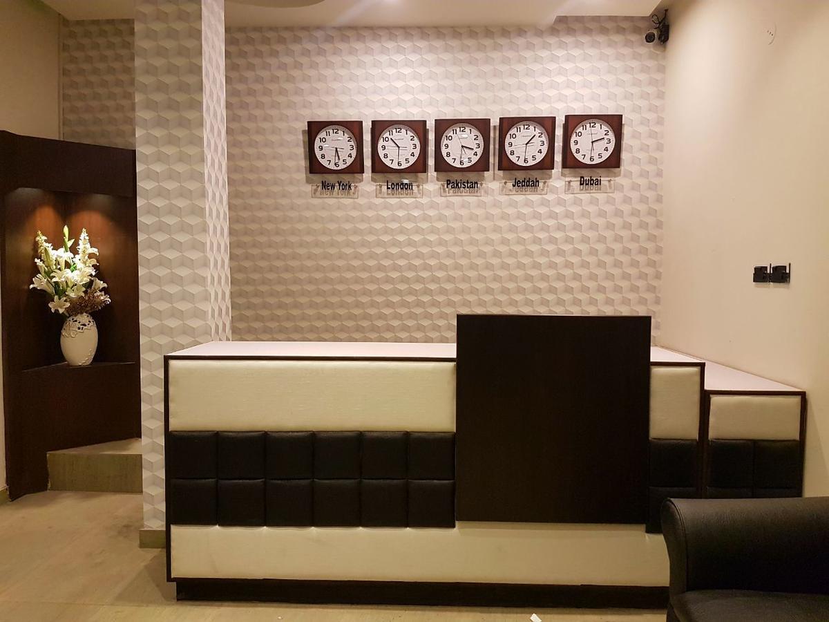 Khayyam Hotel Faisalabad Exterior photo