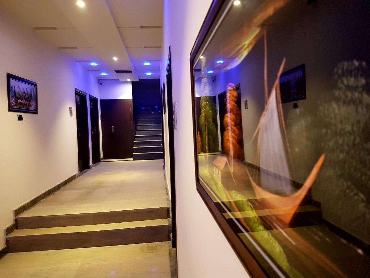 Khayyam Hotel Faisalabad Exterior photo
