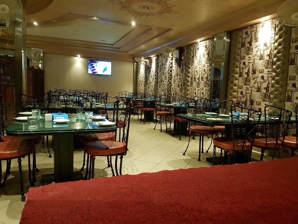 Khayyam Hotel Faisalabad Exterior photo